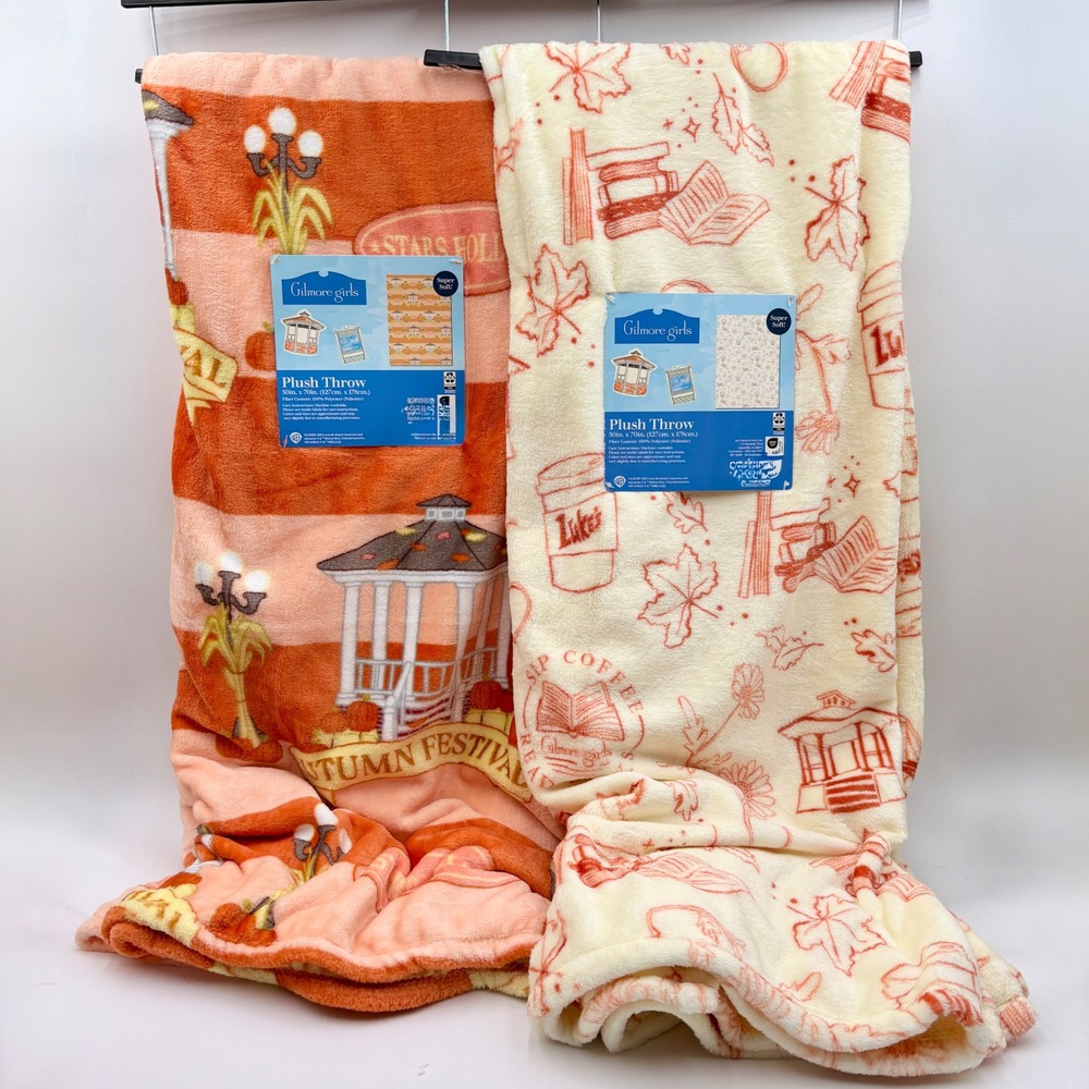 Gilmore Girls Stars Hollow Autumn Festival Plush Throw Blanket Set 50x70 2pk